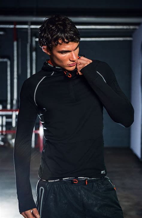 vetement sport qualité homm